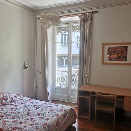 Bel Appartement Charme Ancien Dans Quartier Anime Grenoble Exterior foto