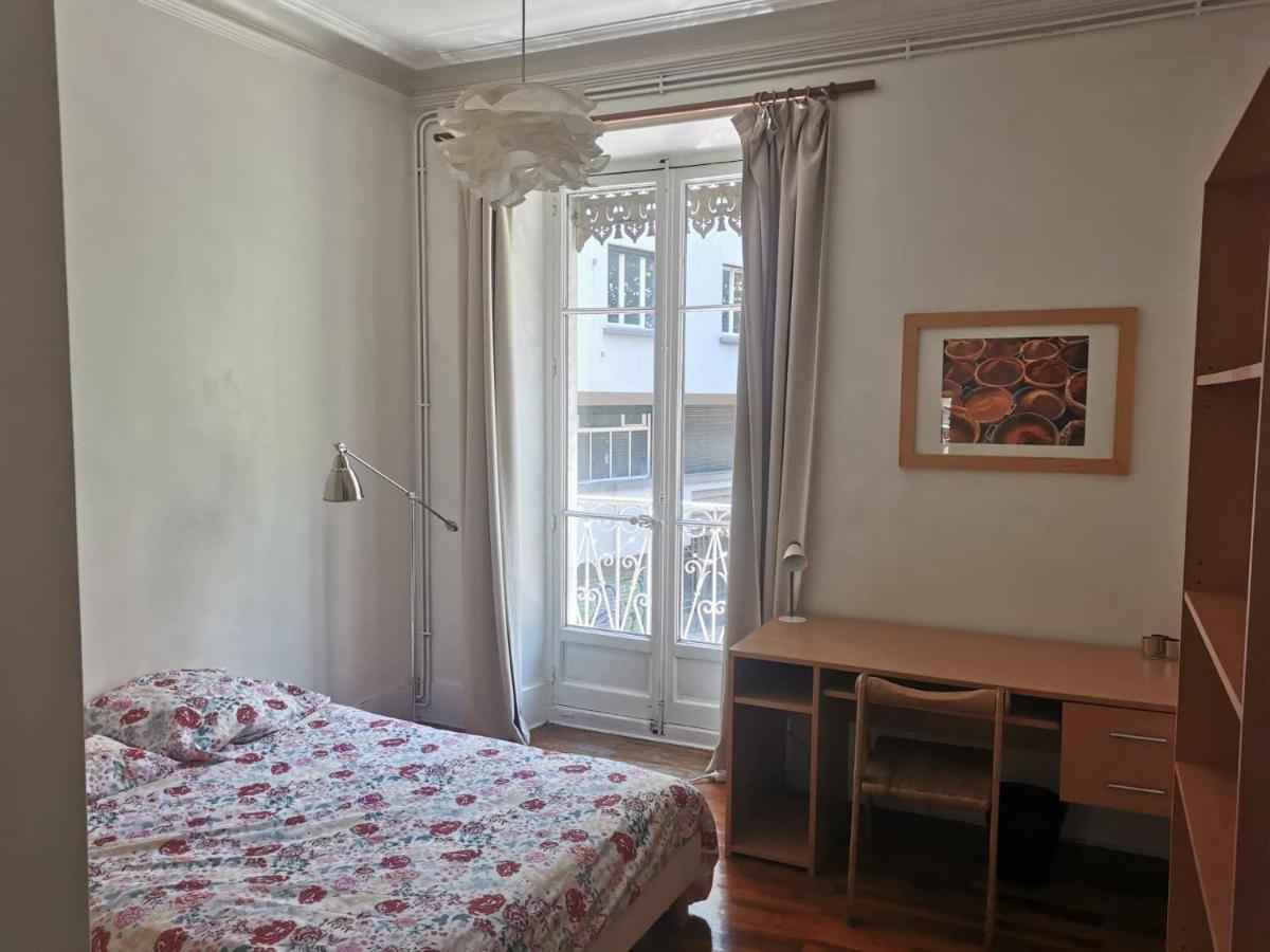 Bel Appartement Charme Ancien Dans Quartier Anime Grenoble Exterior foto